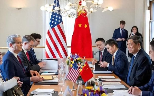 互盈在线 32国表态, 特朗普遏华狠招落地, 比关税更猛, 美政客: 中国有王牌